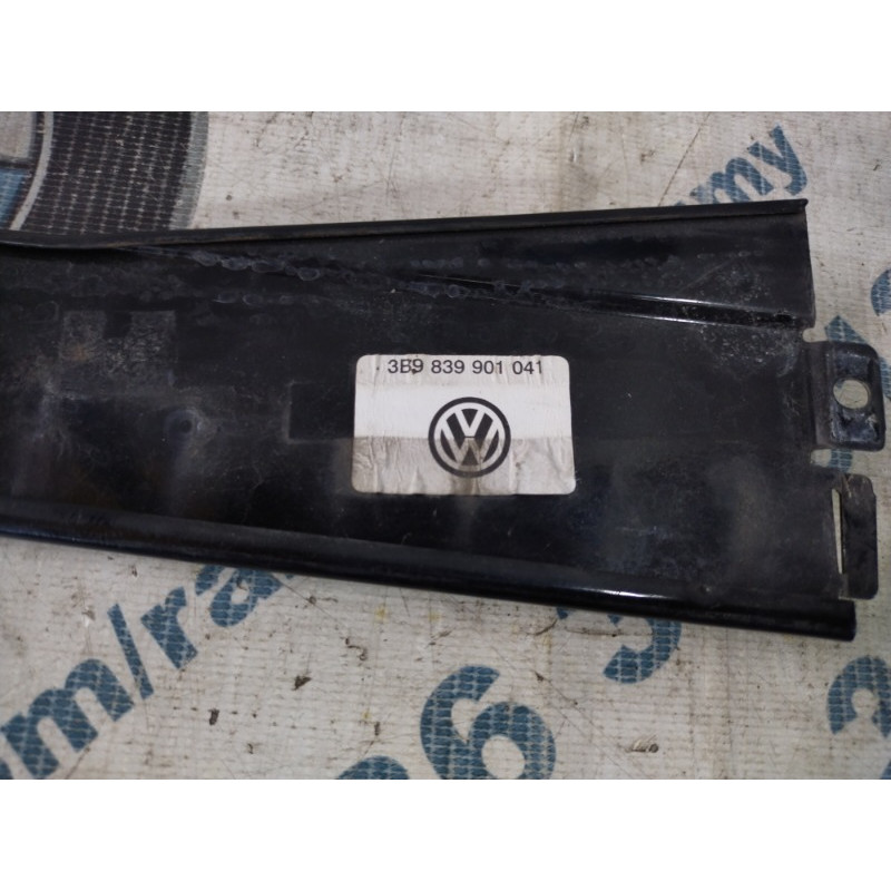 Бічна накладка двері (кузов і елементи) Volkswagen Passat B5 2003 1.9 TDI 3b9839901041