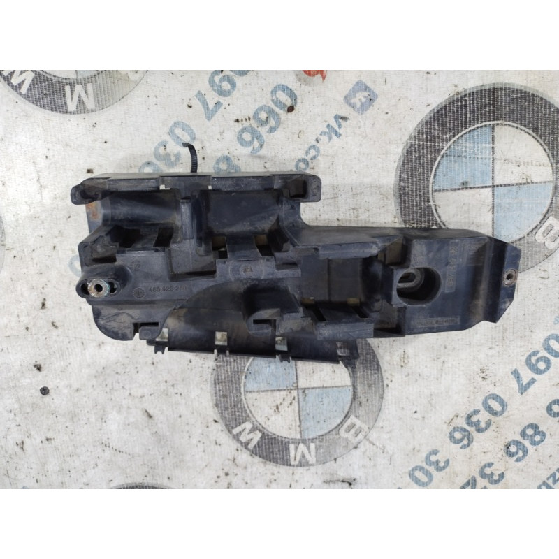 Кронштейн блока предохранителей (кузов и элементы) Opel Vectra C 2005 2.2 SE 24437468