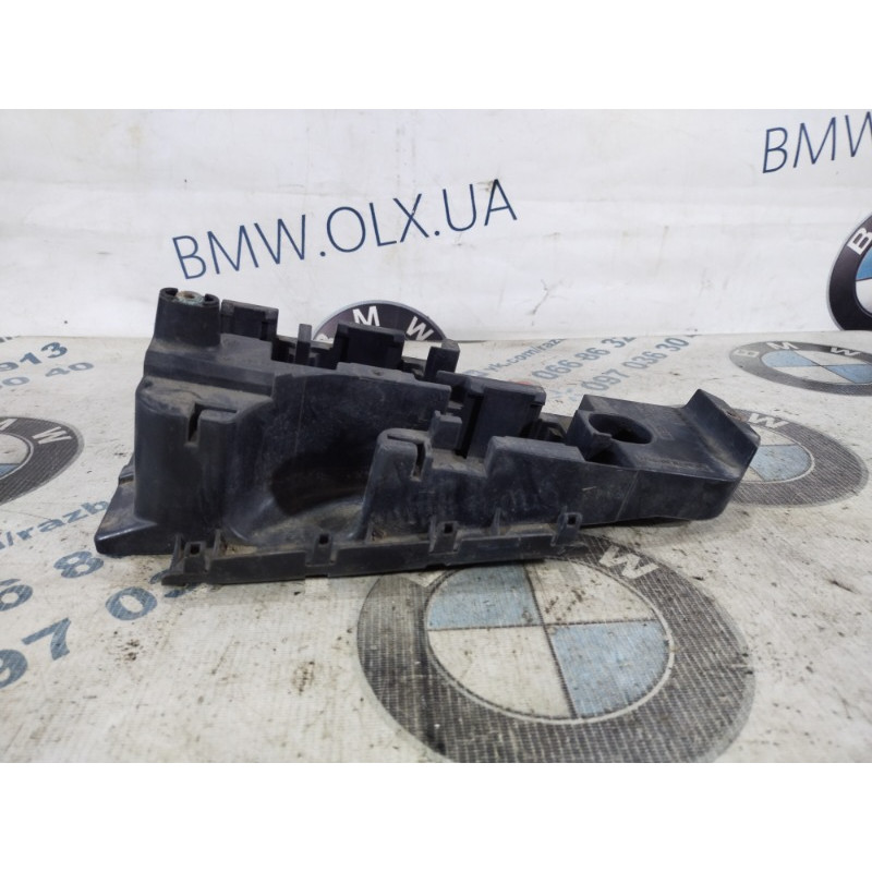 Кронштейн блока предохранителей (кузов и элементы) Opel Vectra C 2005 2.2 SE 24437468