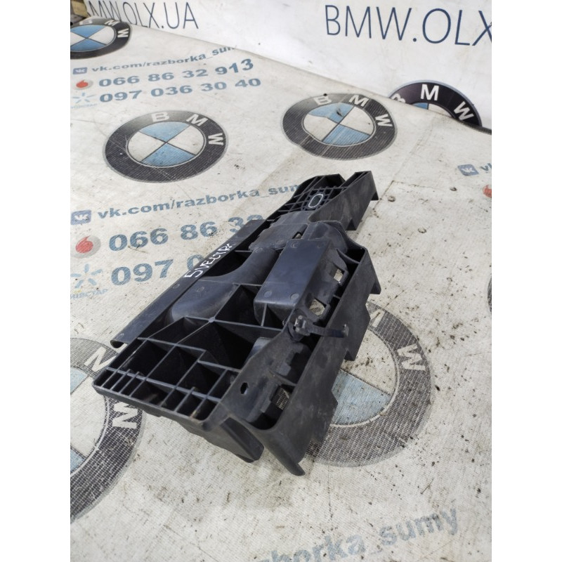 Кронштейн блока предохранителей (кузов и элементы) Opel Vectra C 2005 2.2 SE 24437468