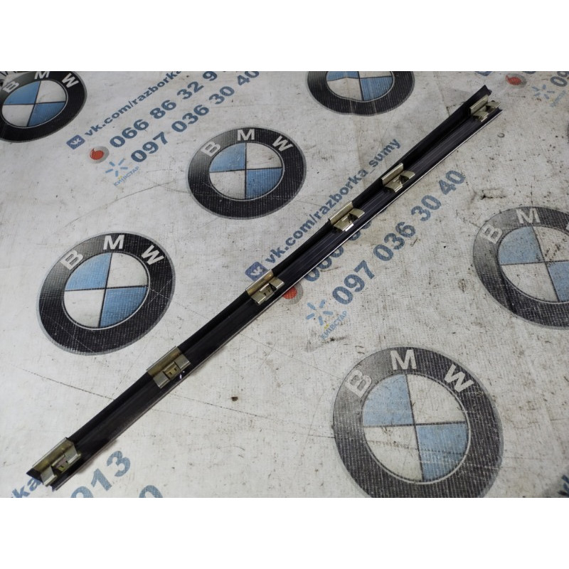 Молдинг стекла внутренний (наружные элементы кузова) BMW 5-series E34 1994 M50B25 51218102823