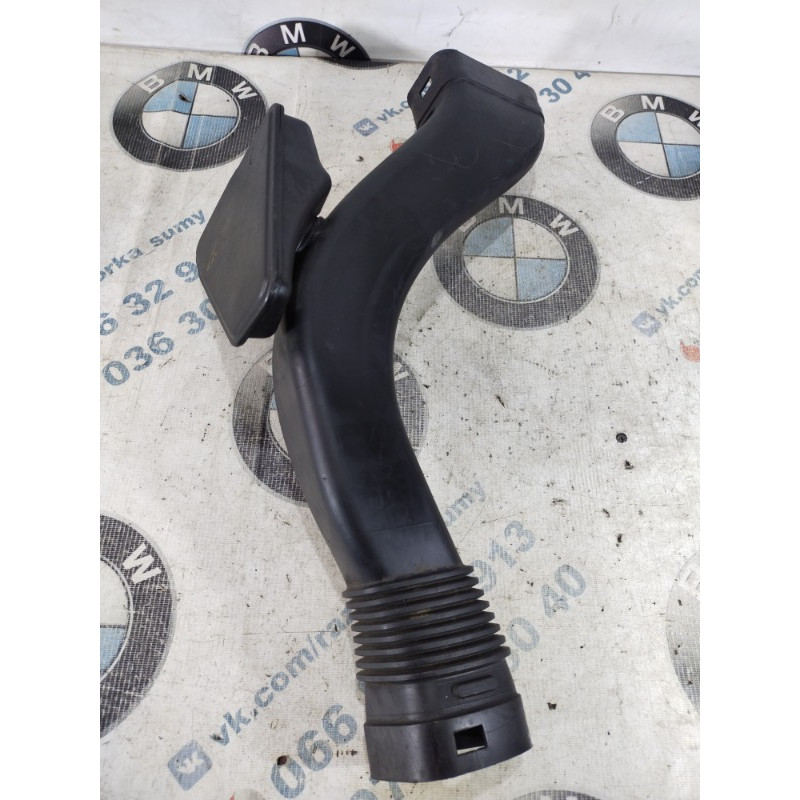 Патрубок воздушного фильтра (впускная система) BMW 5-series F10 2011 N63B44 13717577472