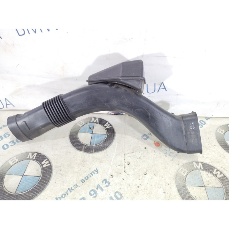 Патрубок воздушного фильтра (впускная система) BMW 5-series F10 2011 N63B44 13717577473