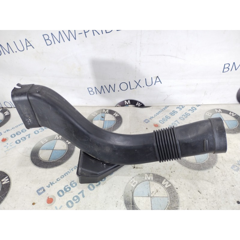 Патрубок воздушного фильтра (впускная система) BMW 5-series F10 2011 N63B44 13717577473