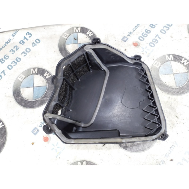 Крышка корпуса воздушного фильтра (впускная система) BMW 5-series F10 2011 N63B44 64119216222
