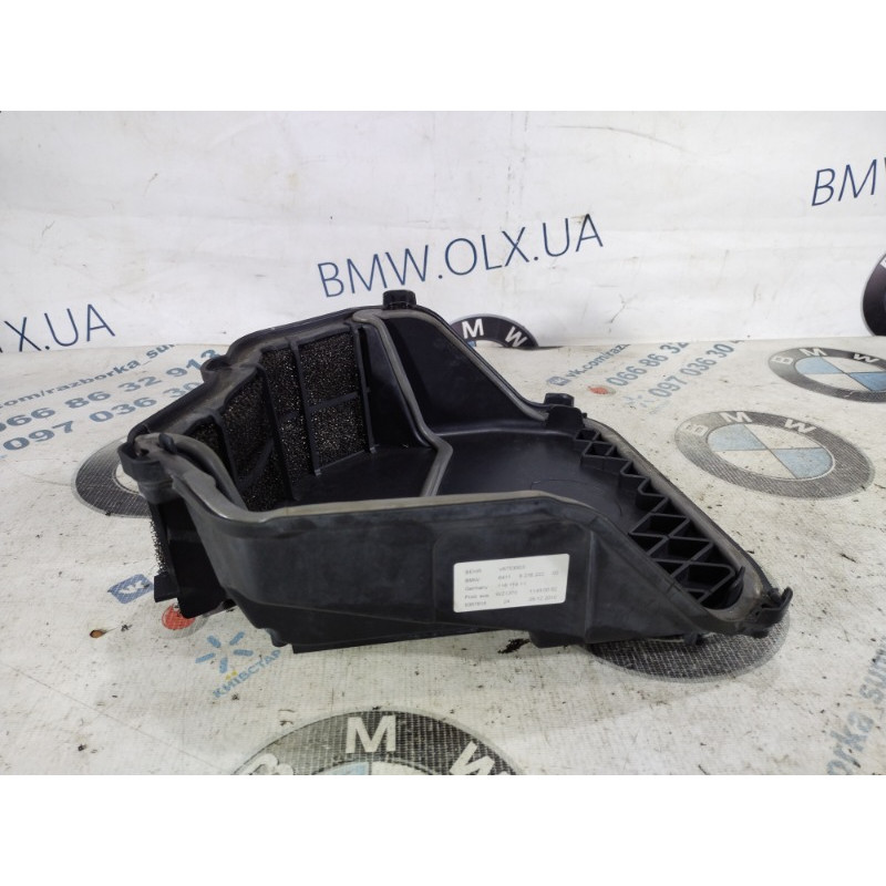 Крышка корпуса воздушного фильтра (впускная система) BMW 5-series F10 2011 N63B44 64119216222