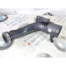 Патрубок воздушного фильтра