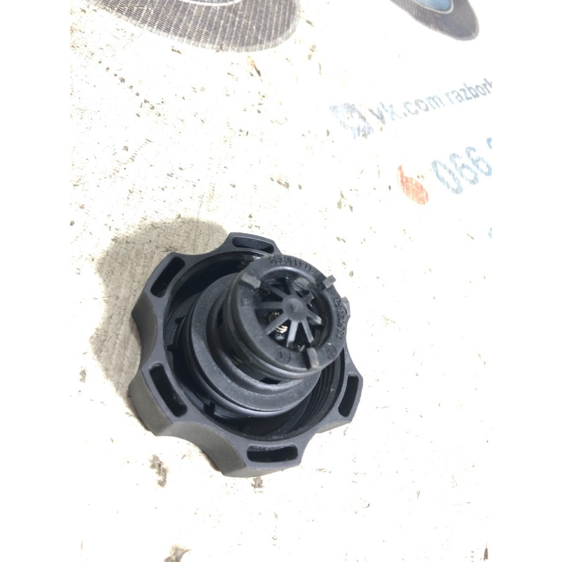 Крышка расширительного бачка (система охлаждения) chevrolet Malibu 9 13502353