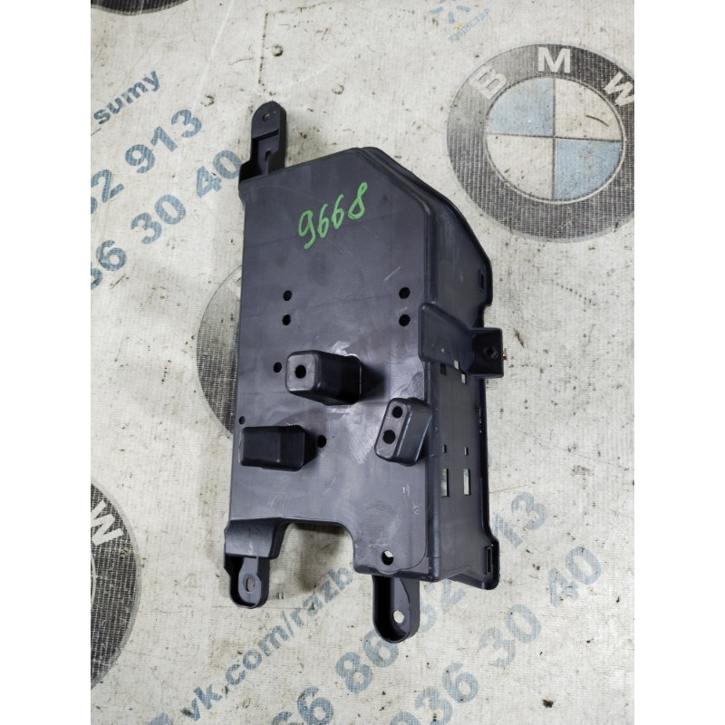 Кронштейн бардачка (салон) Jeep Cherokee KL 2014 2.4 68158529ab