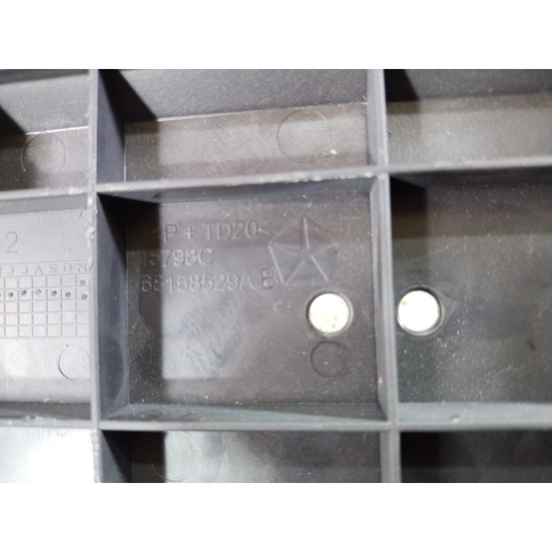 Кронштейн бардачка (салон) Jeep Cherokee KL 2014 2.4 68158529ab