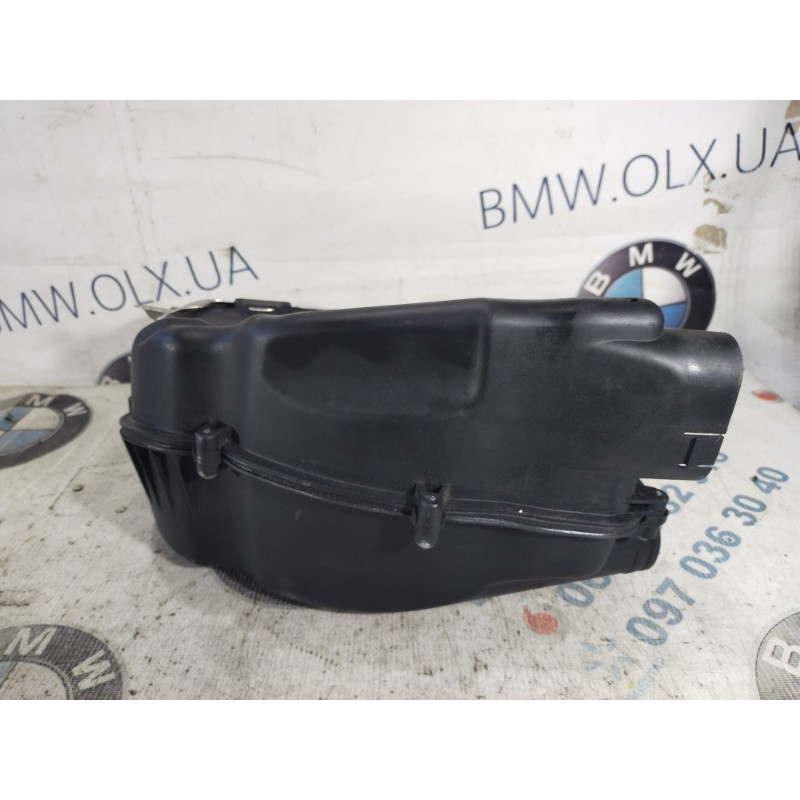 Корпус воздушного фильтра (впускная система) BMW 5-series F10 2011 N63B44 13717577467