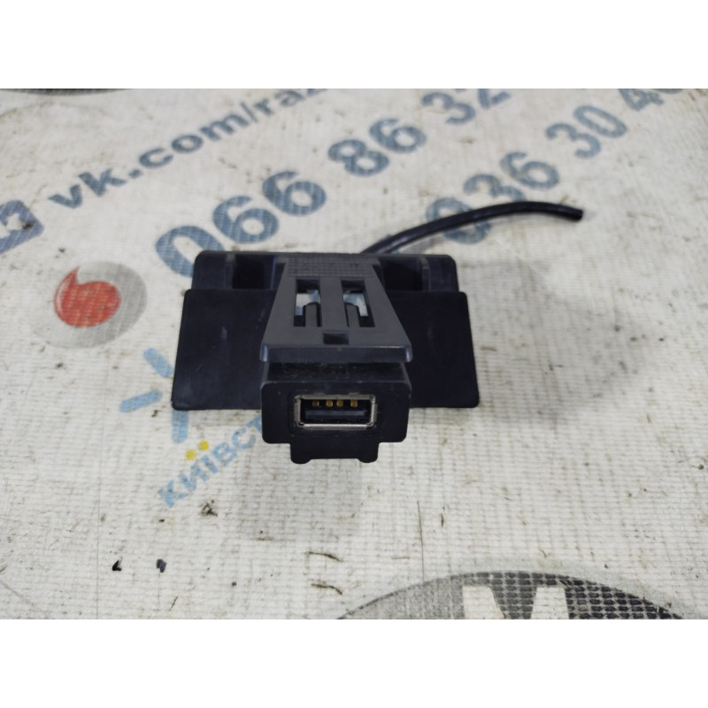 Разьем USB (электрика) Jeep Patriot MK74 2012 2.4