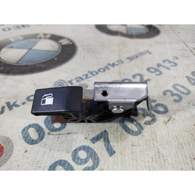 Кнопка открытия лючка топливного бака (электрика / кнопки) Subaru Forester SJ 2015 2.5 57340AJ000