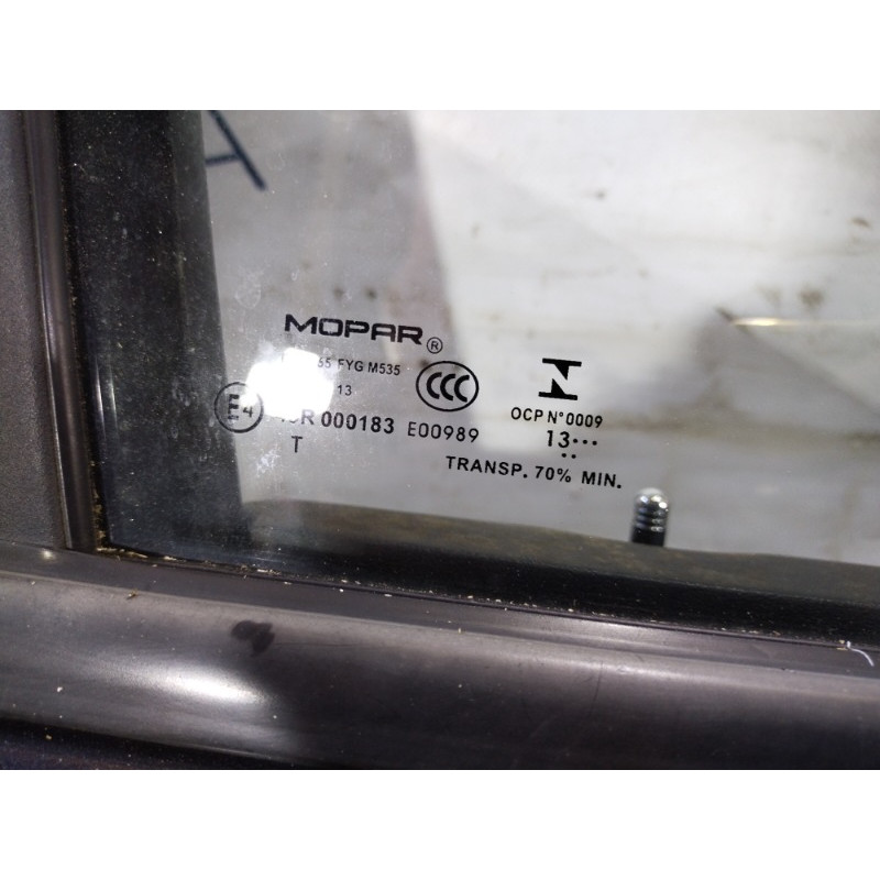 Стекло (кузов и элементы) Jeep Compass MK49 2014 2.4 5074816AE