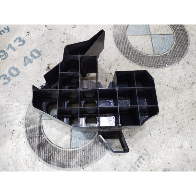 Кронштейн торпедо (салон) Volkswagen Passat B8 2016 1.8 561857890