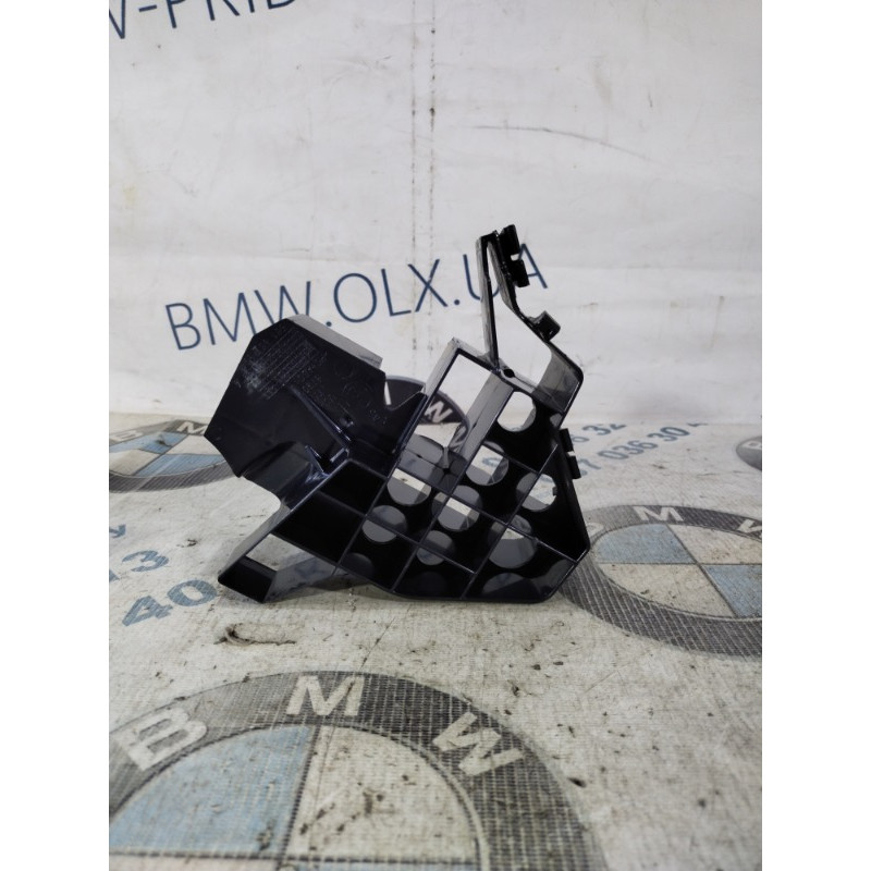 Кронштейн торпедо (салон) Volkswagen Passat B8 2016 1.8 561857890