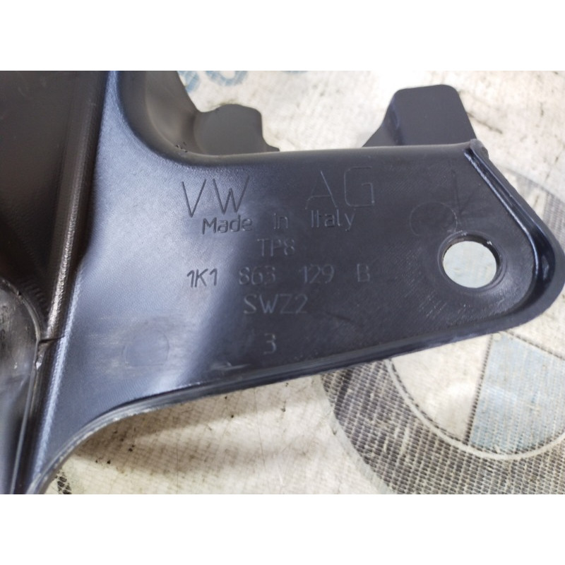 Кожух рулевой колонки нижний (салон) Volkswagen Passat B8 2016 1.8 1k1863129b