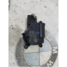 Привод заслонки отопителя