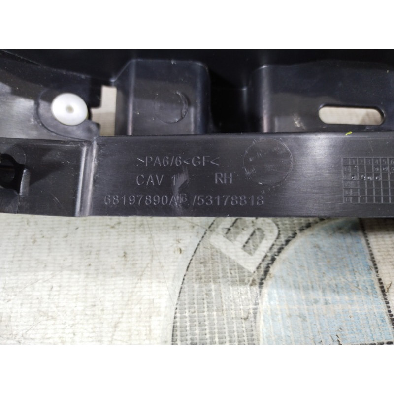 Кронштейн (двигатель и элементы) Jeep Cherokee KL 2014 2.4 68175150ab