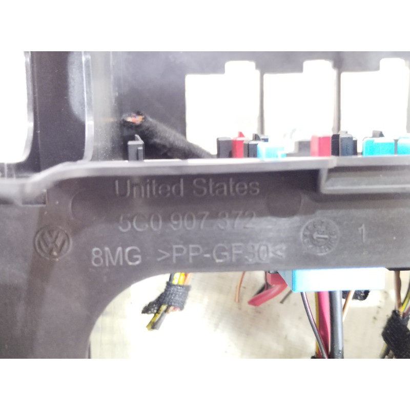 Блок реле (электрика) Volkswagen Passat B8 2016 1.8 5c0907372