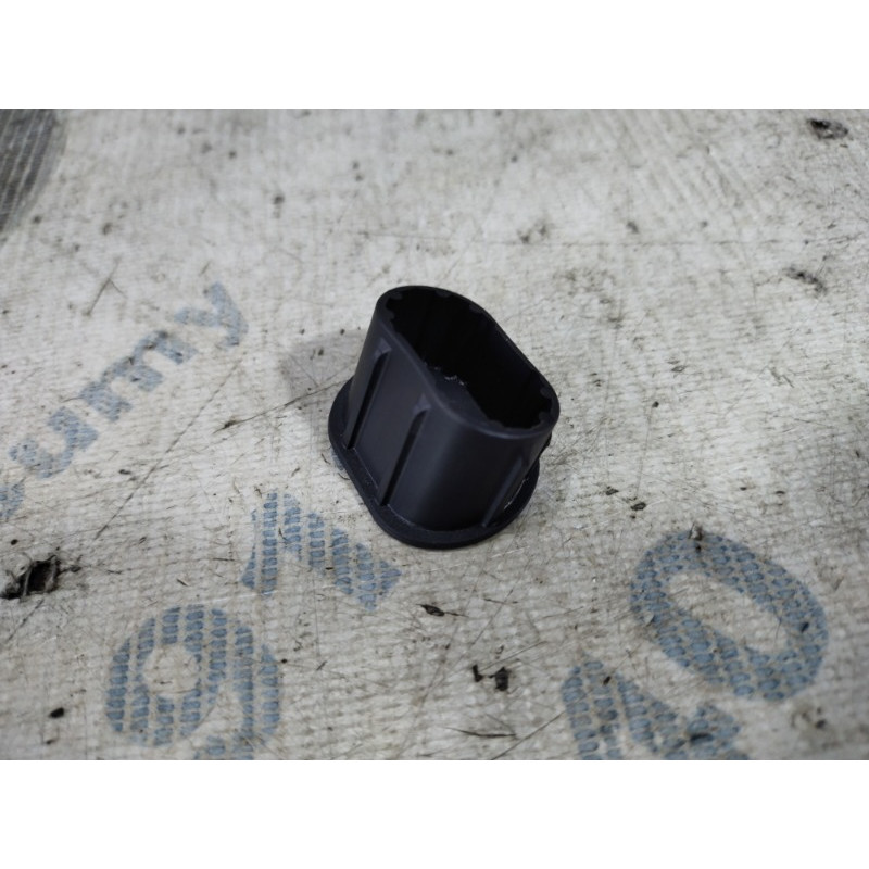 Заглушка (салон) Volkswagen Passat B8 2016 1.8 1k0721989