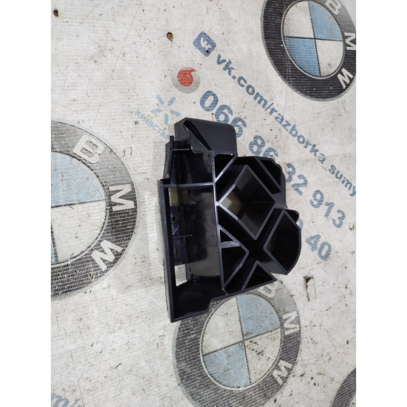 Кронштейн торпедо (салон) Volkswagen Passat B8 2016 1.8 561857889