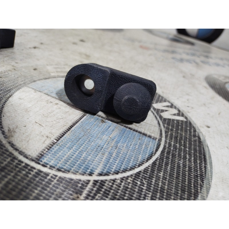 Кінцевик двері (електрика) Subaru Forester SJ 2014 2.5 83331AJ000