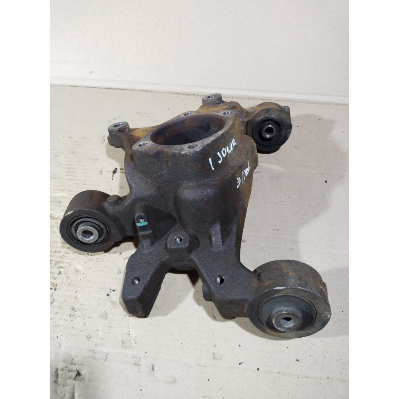 Цапфа подвески (подвеска) Dodge Journey SXT 2014 3.6 68083245AE