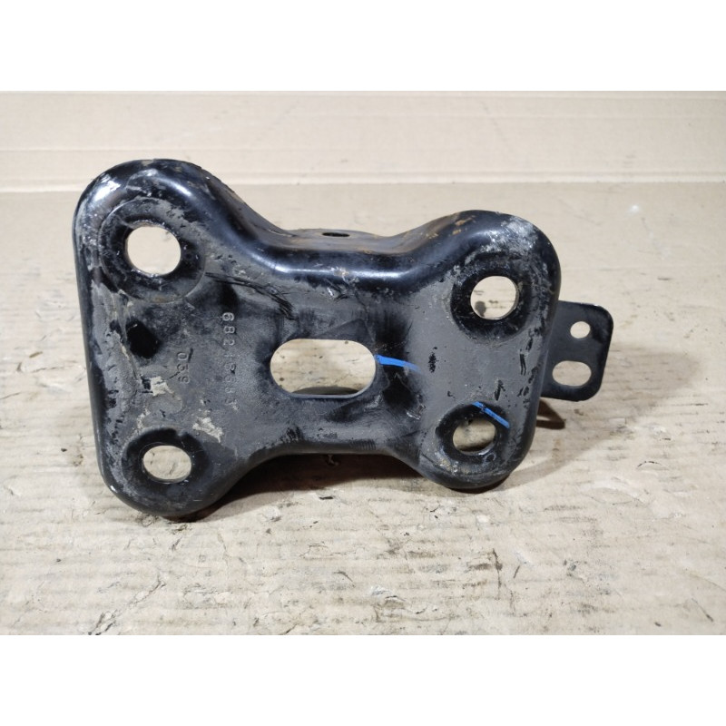 Кронштейн продольного рычага (подвеска) Jeep Compass MP 2018 2.4 68246682aa