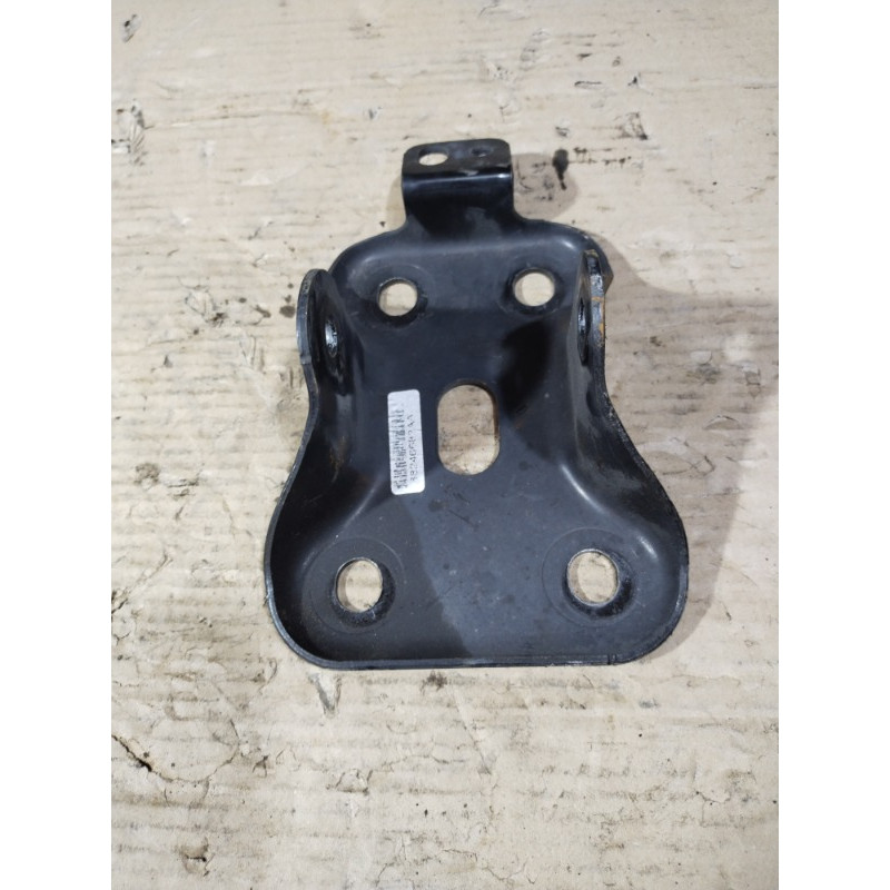 Кронштейн продольного рычага (подвеска) Jeep Compass MP 2018 2.4 68246682aa