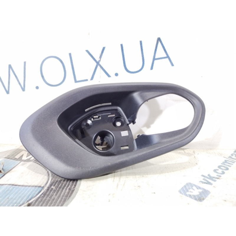 Накладка ручки внутренней (салон) Jeep Cherokee KL 2014 2.4 68141925AC