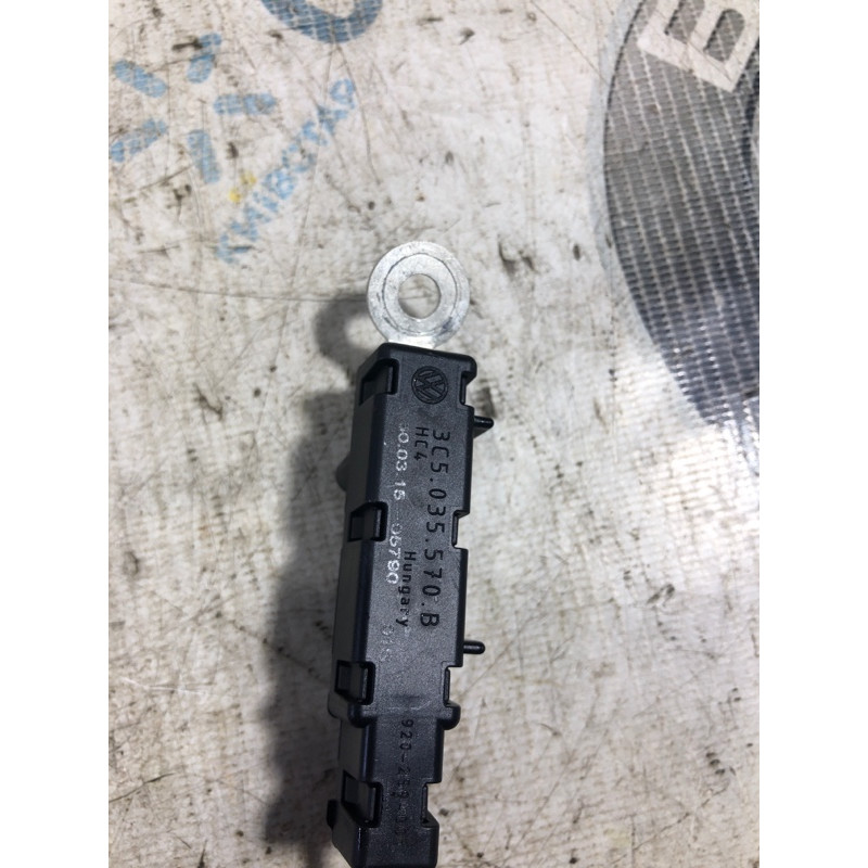 Усилитель антенны (электрика) Volkswagen Passat B8 2016 1.8 3c5035570b