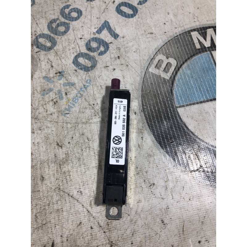 Усилитель антенны (электрика) Volkswagen Passat B8 2016 1.8 561035552a