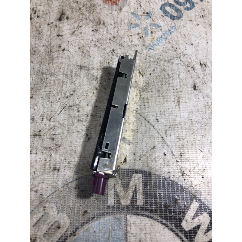 Усилитель антенны (электрика) Volkswagen Passat B8 2016 1.8 561035552a