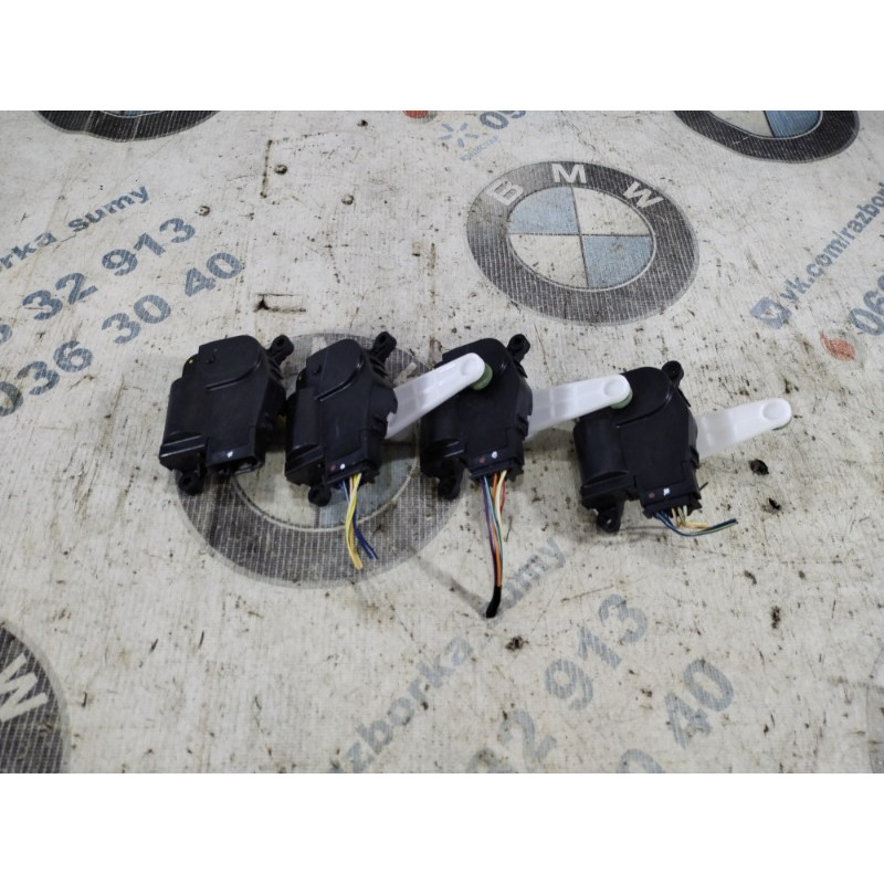 Привод заслонки отопителя (отопление и кондиционирование) Jeep Cherokee KL 2014 2.4 AA1138003790