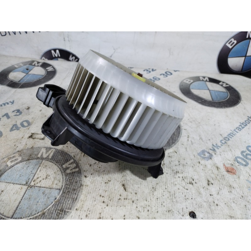 Мотор печки (отопление и кондиционирование) FORD Fusion MK5 2014 2.5 ay2727006220