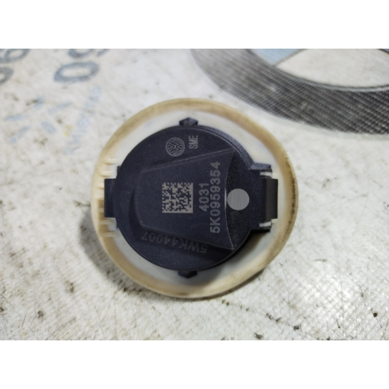 Датчик удара (электрика / датчики) Volkswagen Jetta MK6 2011 2.5 5k0959354