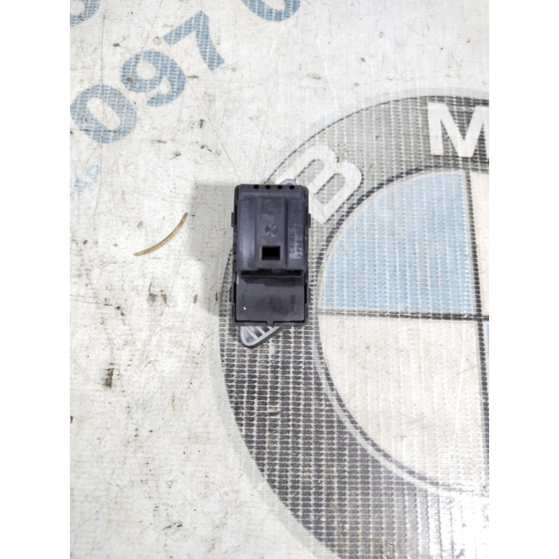 Кнопка блокировки центрального замка (электрика / кнопки) Volkswagen Jetta MK6 2011 2.5 5c6962126