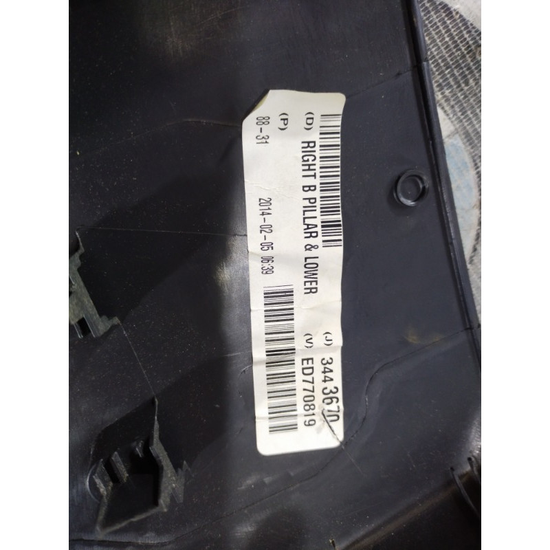 Обшивка Стойки (салон) Jeep Compass MK49 2014 2.4 YF60XDVAH