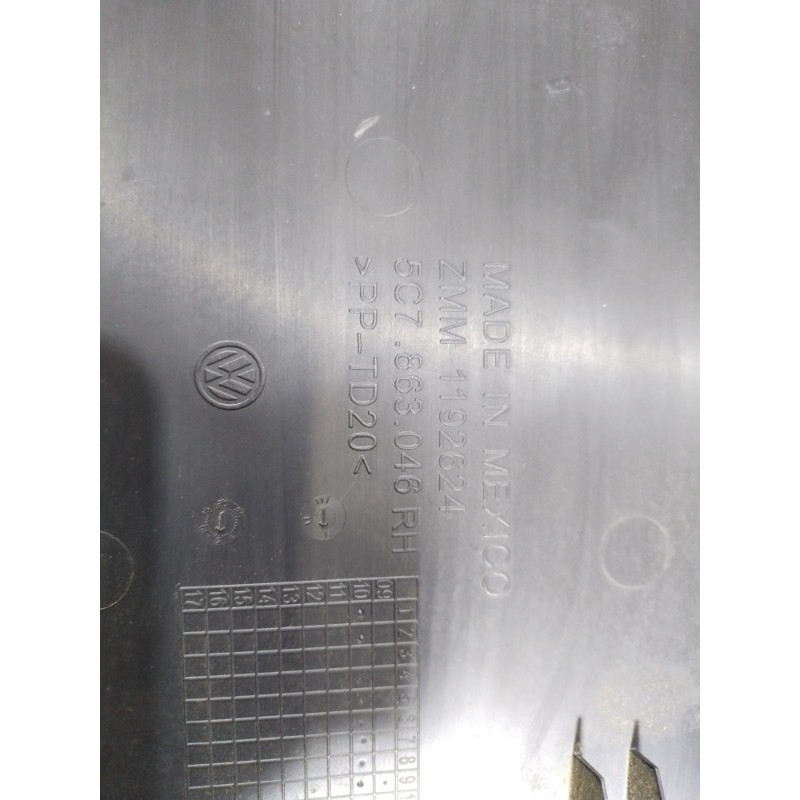 Накладка центральной консоли (салон) Volkswagen Jetta MK6 2011 2.5 5c7863046