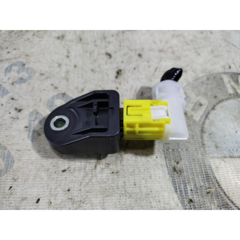 Датчик удара (электрика / датчики) Subaru Forester SJ 2015 2.5 98237yc010