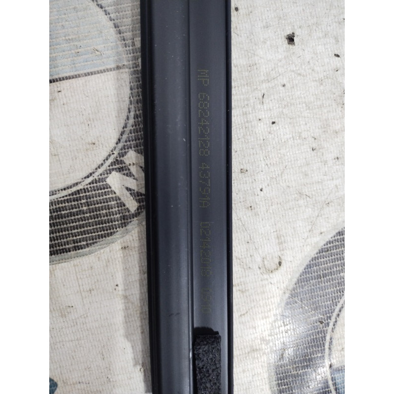 Молдинг двери внешний (кузов и элементы) Jeep Compass MP 2018 2.4 68242128AA