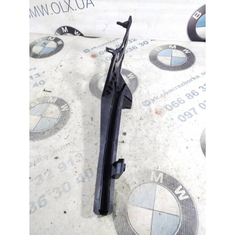 Направляющая стекла двери (кузов и элементы) Jeep Compass MP 2018 2.4 68292064AA