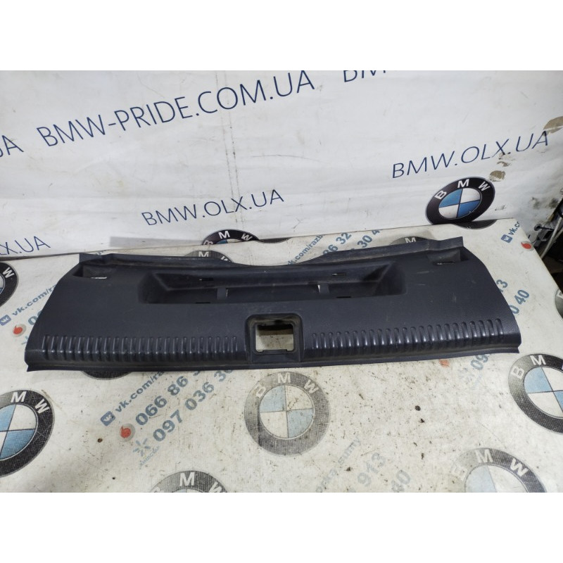 Накладка замка крышки багажника (салон) Volkswagen Jetta MK6 2011 2.5 5c6863459