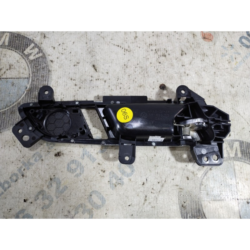 Ручка дверей внутрішня (салон) Volkswagen Passat B8 2016 1.8 561839113