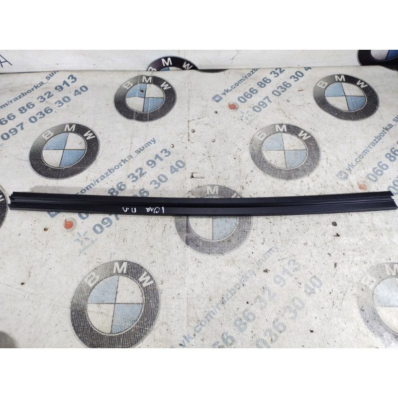 Молдинг стекла внутренний (наружные элементы кузова) Jeep Cherokee KL 2014 2.4 68103085AB