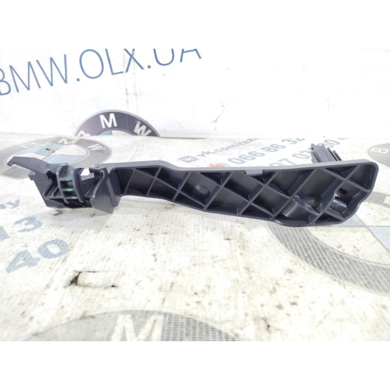 Крепление замка двери (кузов и элементы) Jeep Cherokee KL 2014 2.4 68227409AA