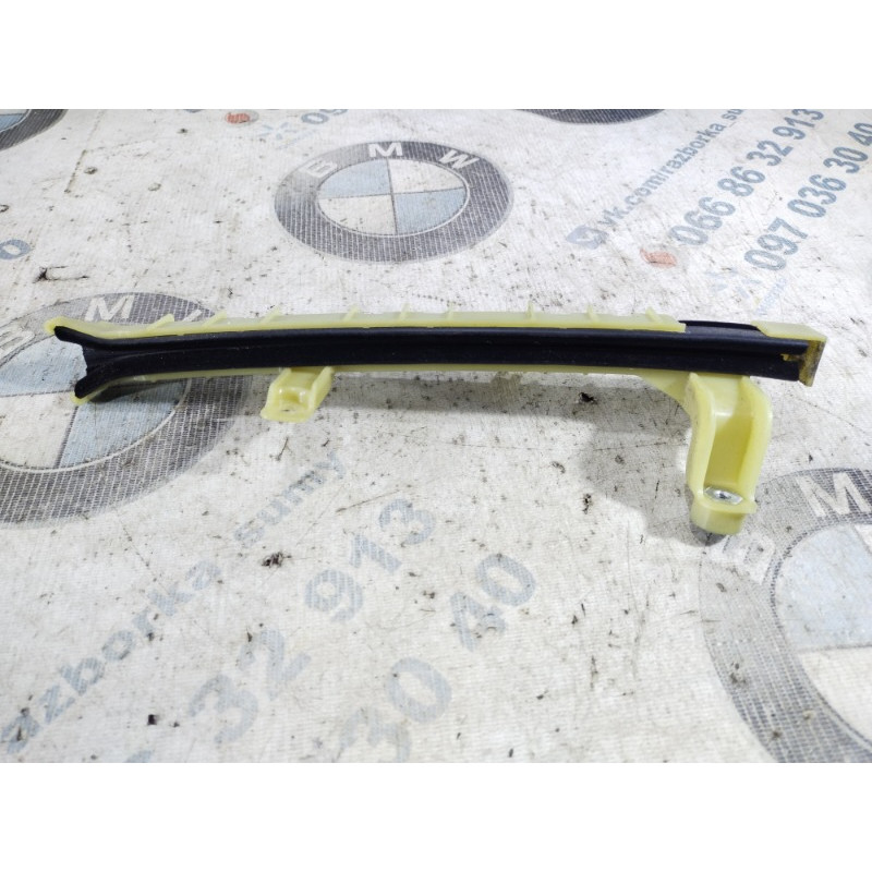 Направляющая стекла двери (кузов и элементы) Jeep Cherokee KL 2014 2.4 68227427AA