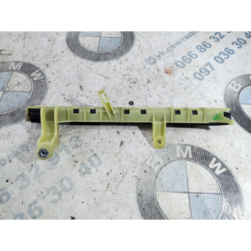 Направляющая стекла двери (кузов и элементы) Jeep Cherokee KL 2014 2.4 68227427AA