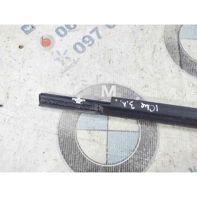 Молдинг двери внешний (кузов и элементы) Jeep Cherokee KL 2014 2.4 68142975AB